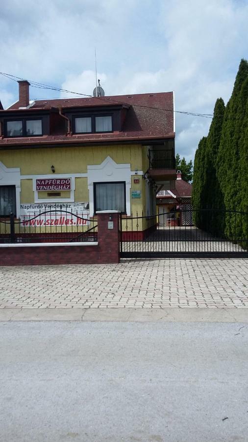 Hotel Napfuerdo Vendeghaz Mezőkövesd Zewnętrze zdjęcie